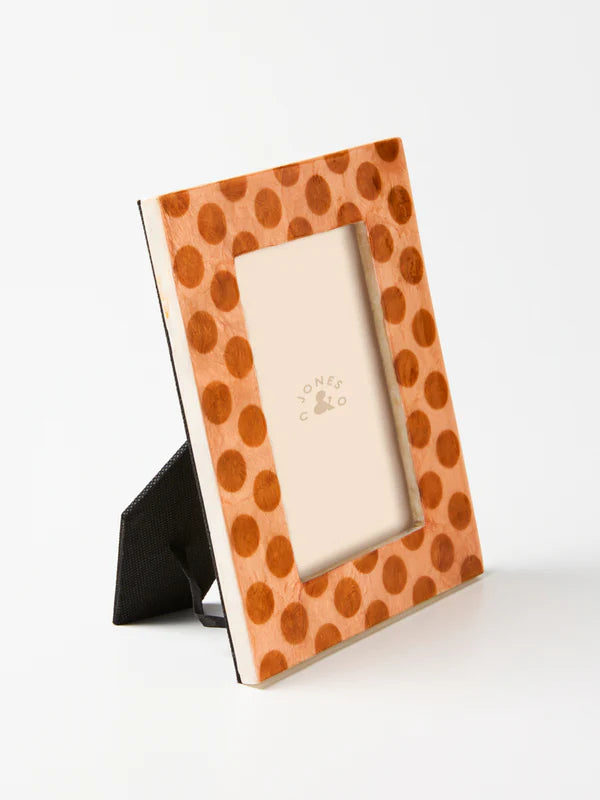 Paradis Frame | Spots