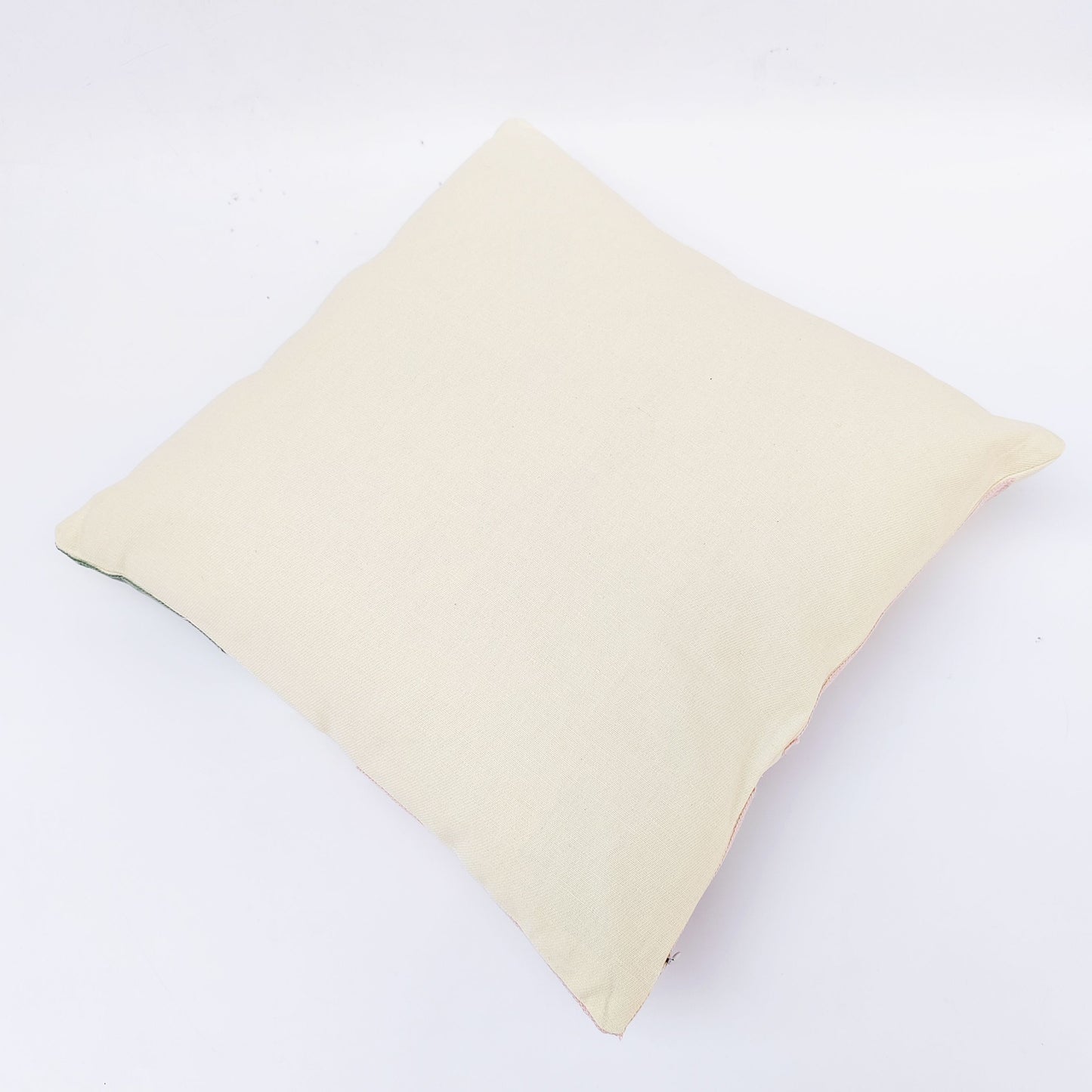 Ricamo Cushion